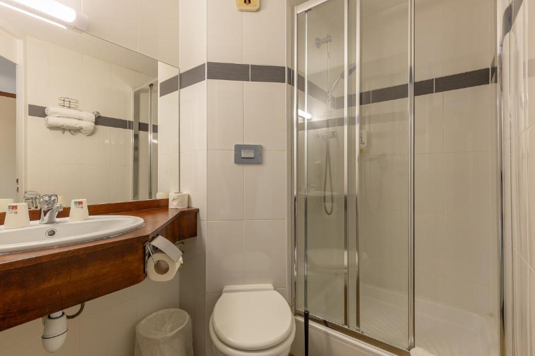 Photo of Bathroom in Woippy