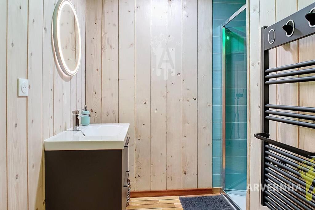 Photo of Bathroom in Chambon-sur-Lac