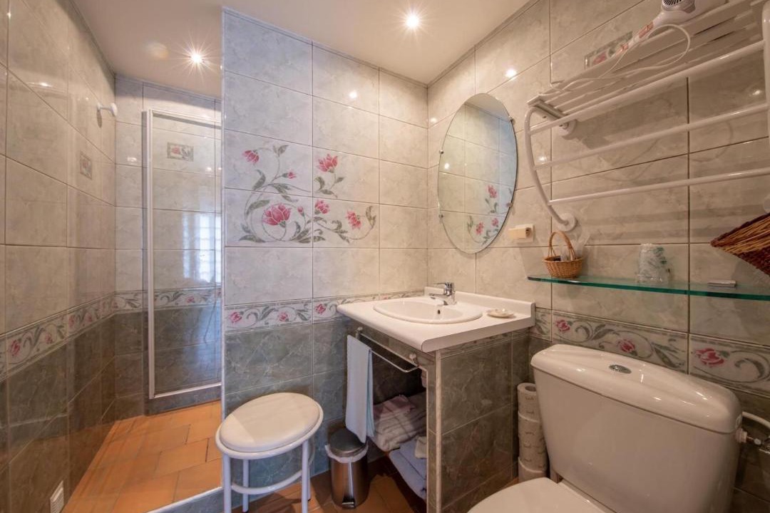 Photo of Bathroom in Saint-Benoit-sur-Loire