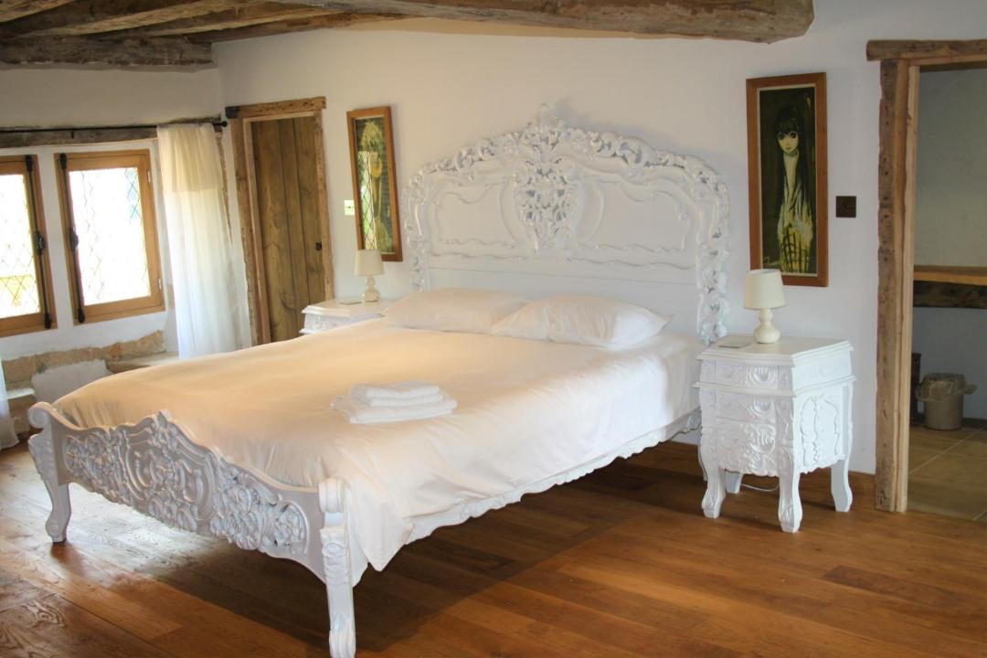 Photo of Bedroom in Asnieres sur Vegre