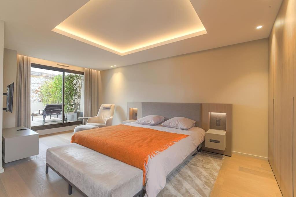 Photo of Bedroom in 6th Arrondissement