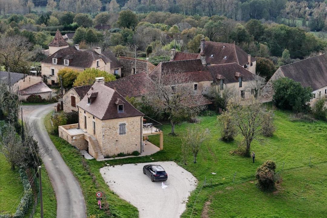 Photo of Buildings in Saint-Aubin-de-Nabirat