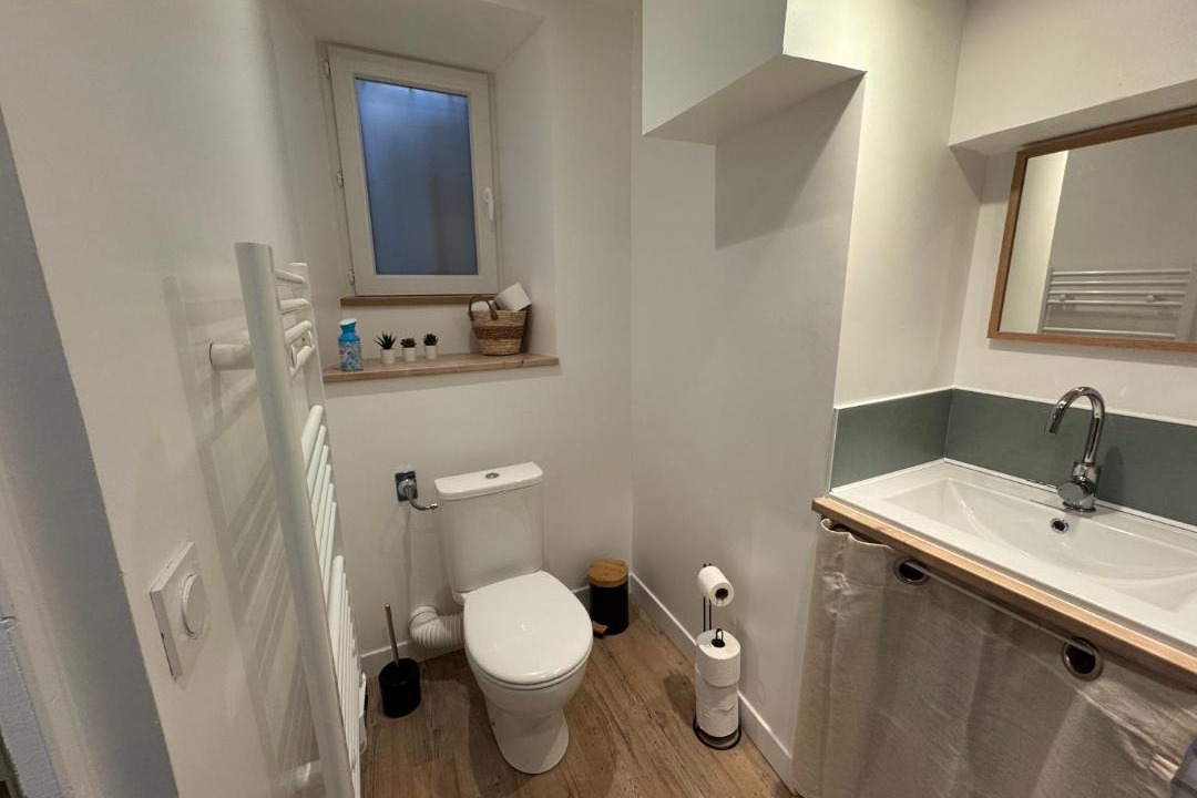 Photo of Bathroom in Maintenon