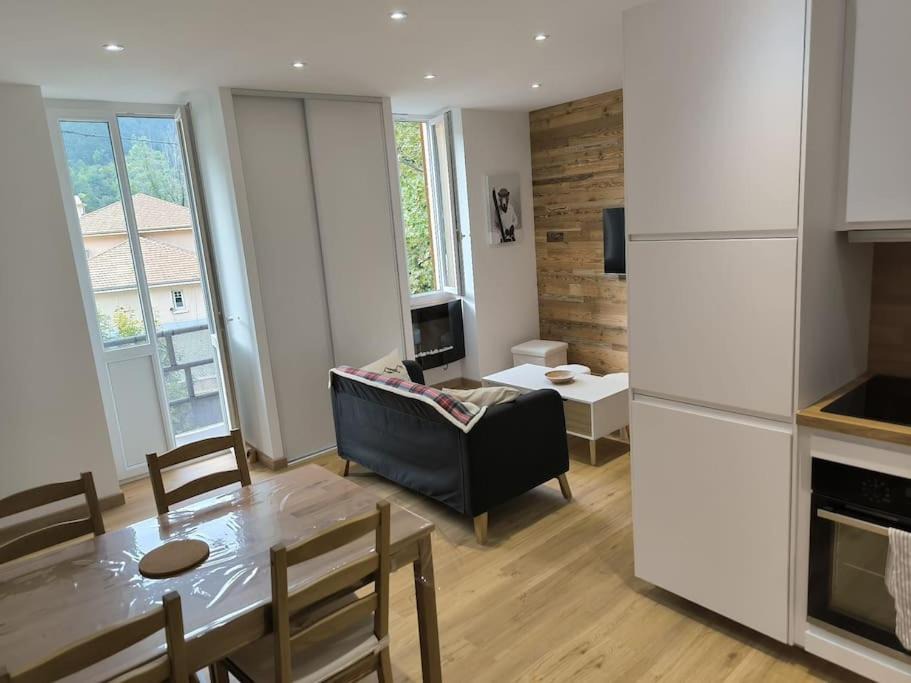 Photo of Kitchen in Saint-Martin-Vesubie