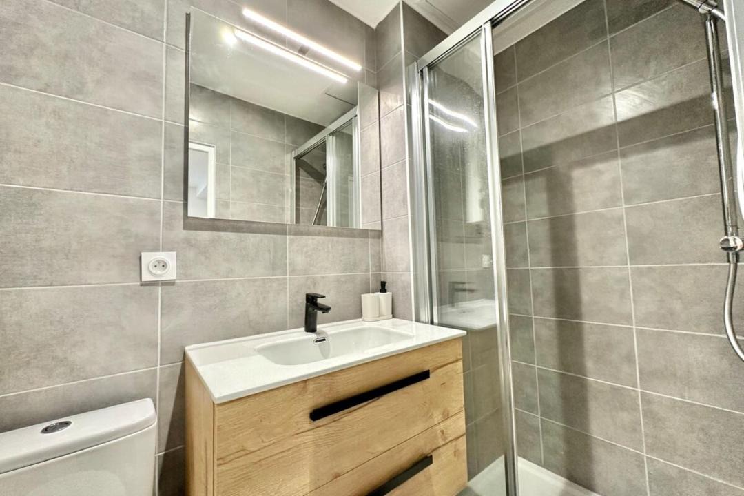 Photo of Bathroom in Charpennes - Charmettes
