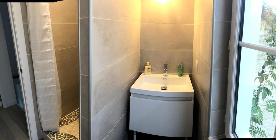 Photo of Bathroom in Centre Ville