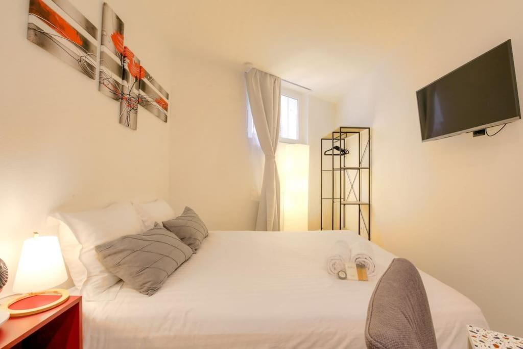 Photo of Bedroom in Lyon City Centre