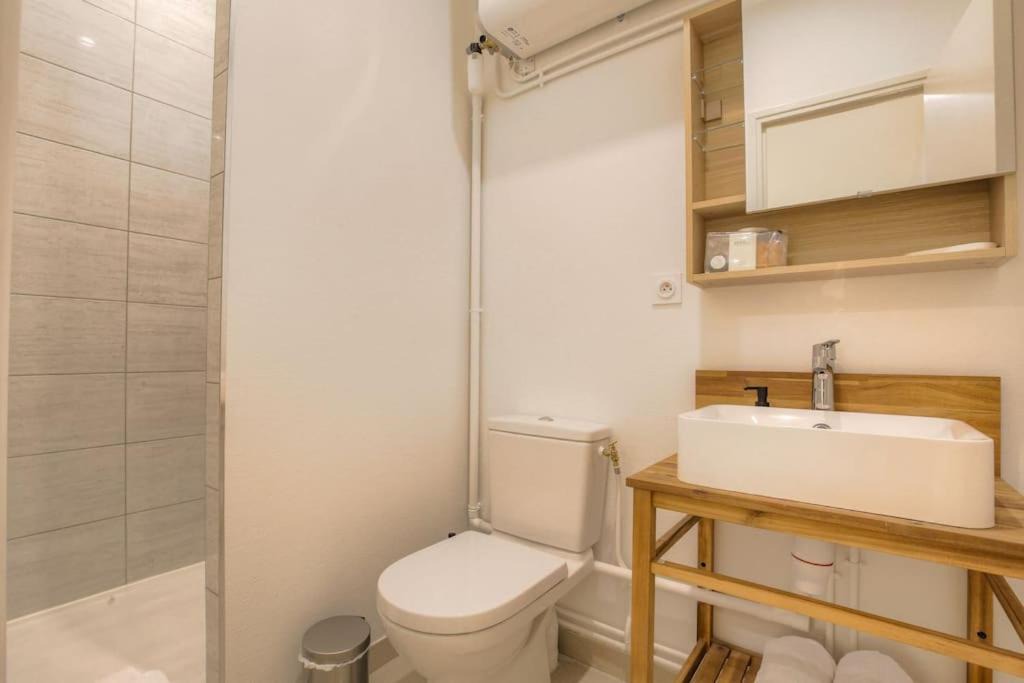 Photo of Bathroom in Lyon City Centre