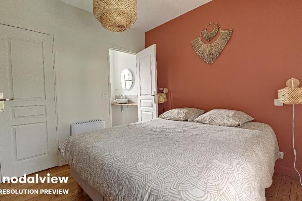Photo of Bedroom in Tourlaville