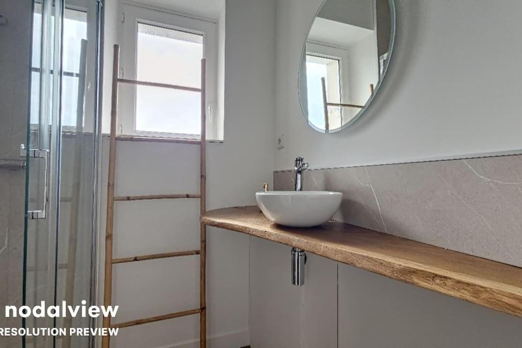 Photo of Bathroom in Tourlaville