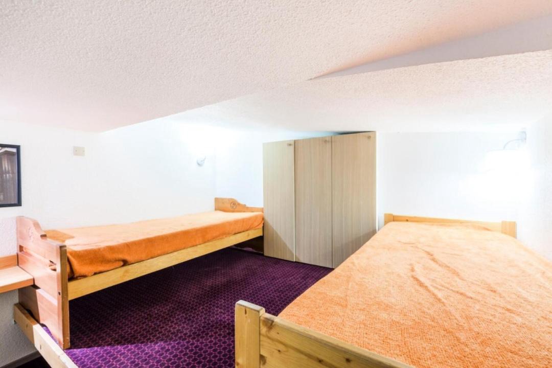 Photo of Bedroom in Arc-1800