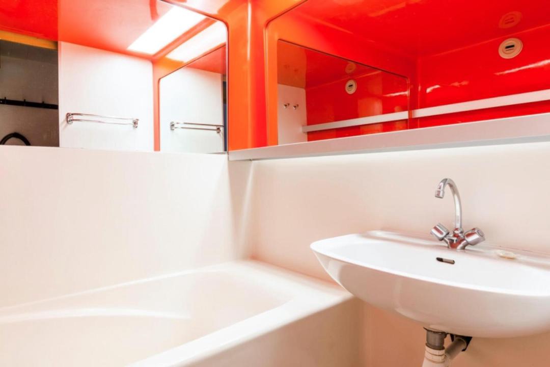 Photo of Bathroom in Arc-1800