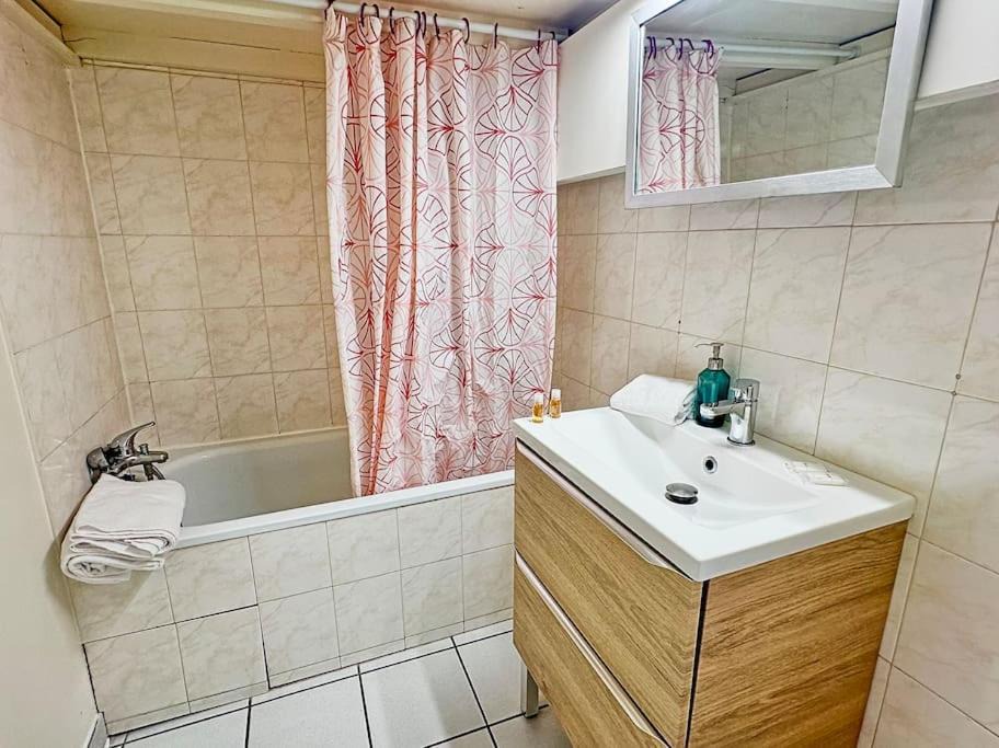 Photo of Bathroom in Charpennes - Charmettes