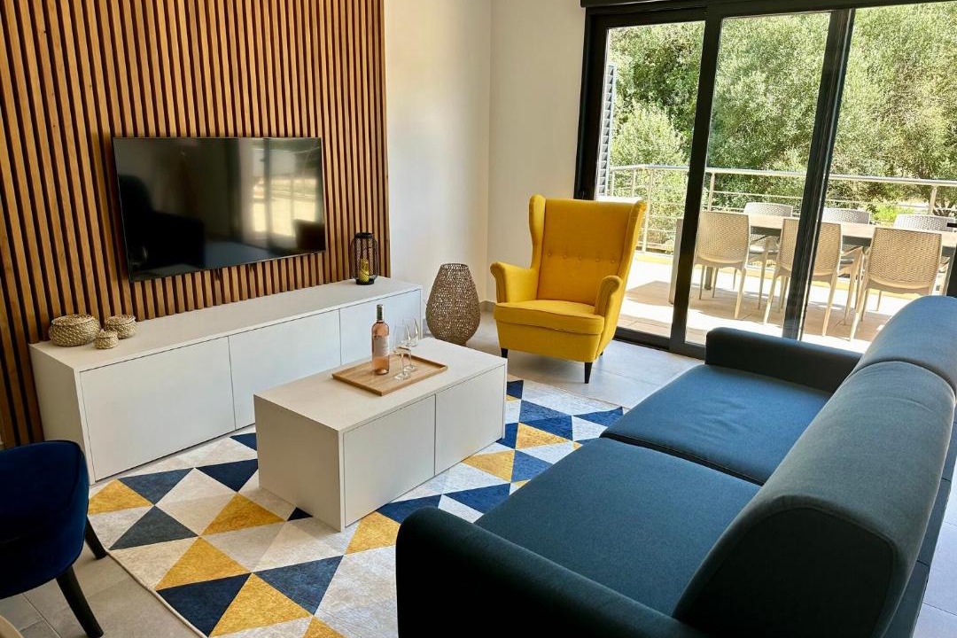 Photo of Livingroom in Bonifacio