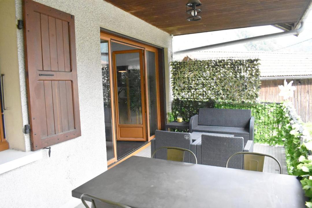 Photo of Patio Balcony in Thones