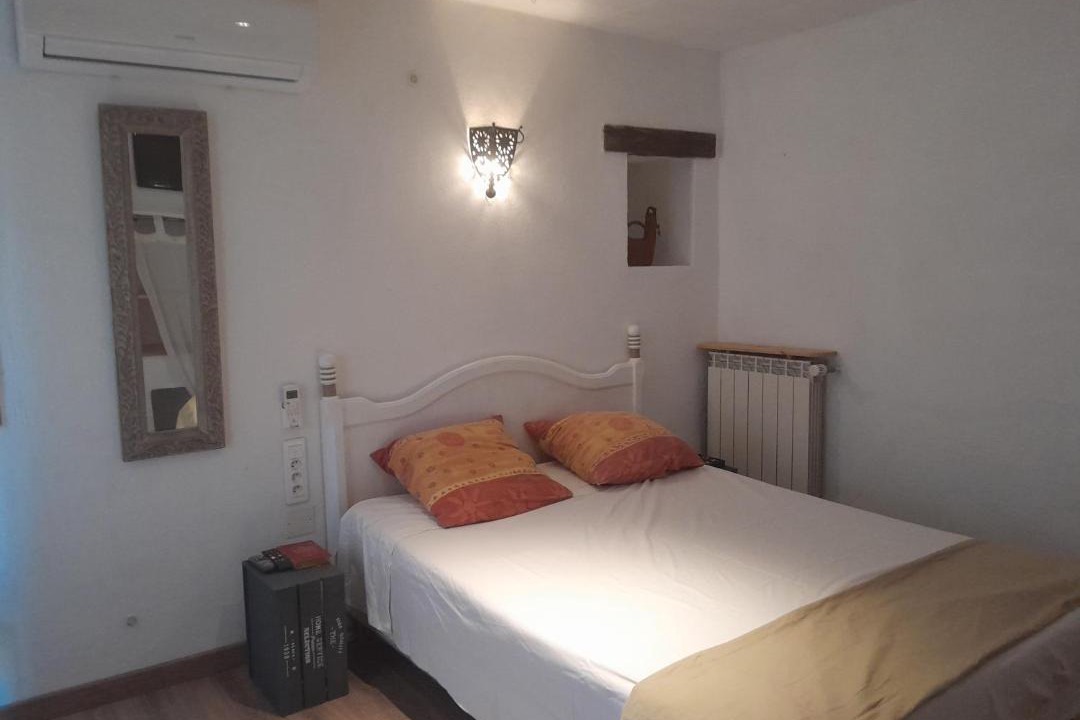 Photo of Bedroom in Eyragues