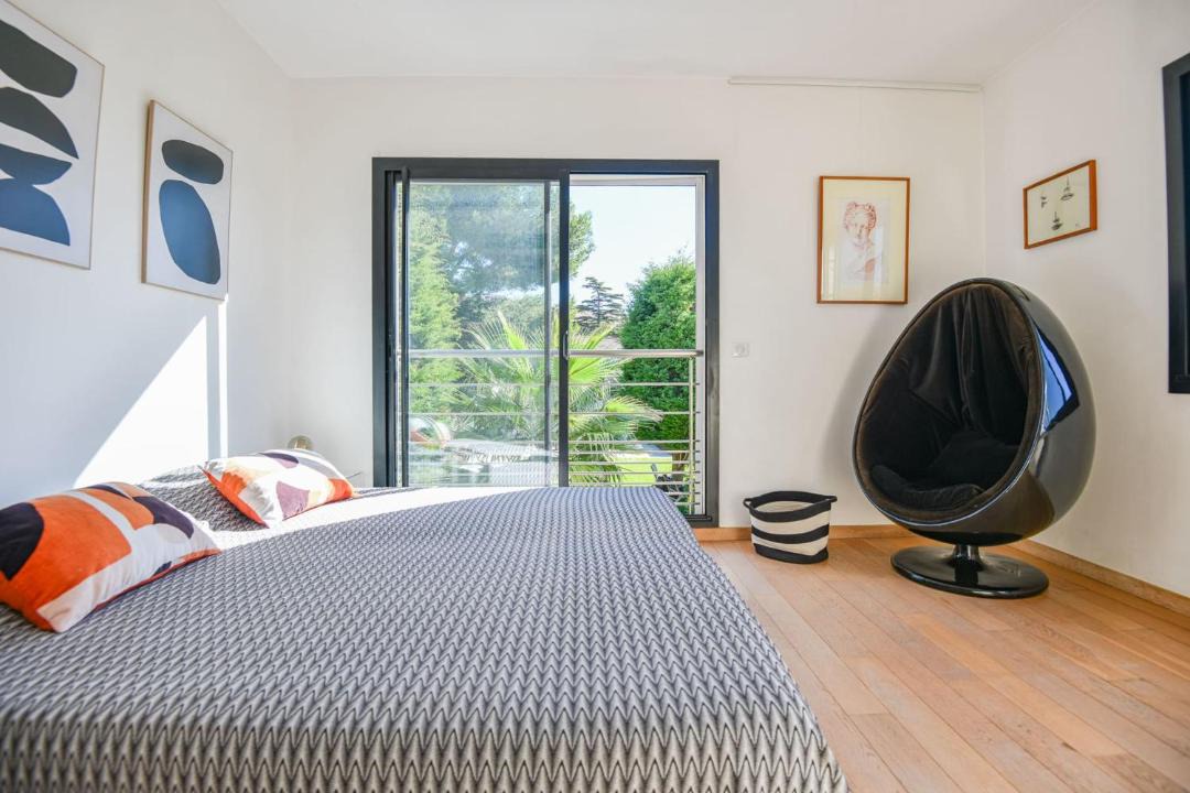 Photo of Bedroom in Saint-Lambert