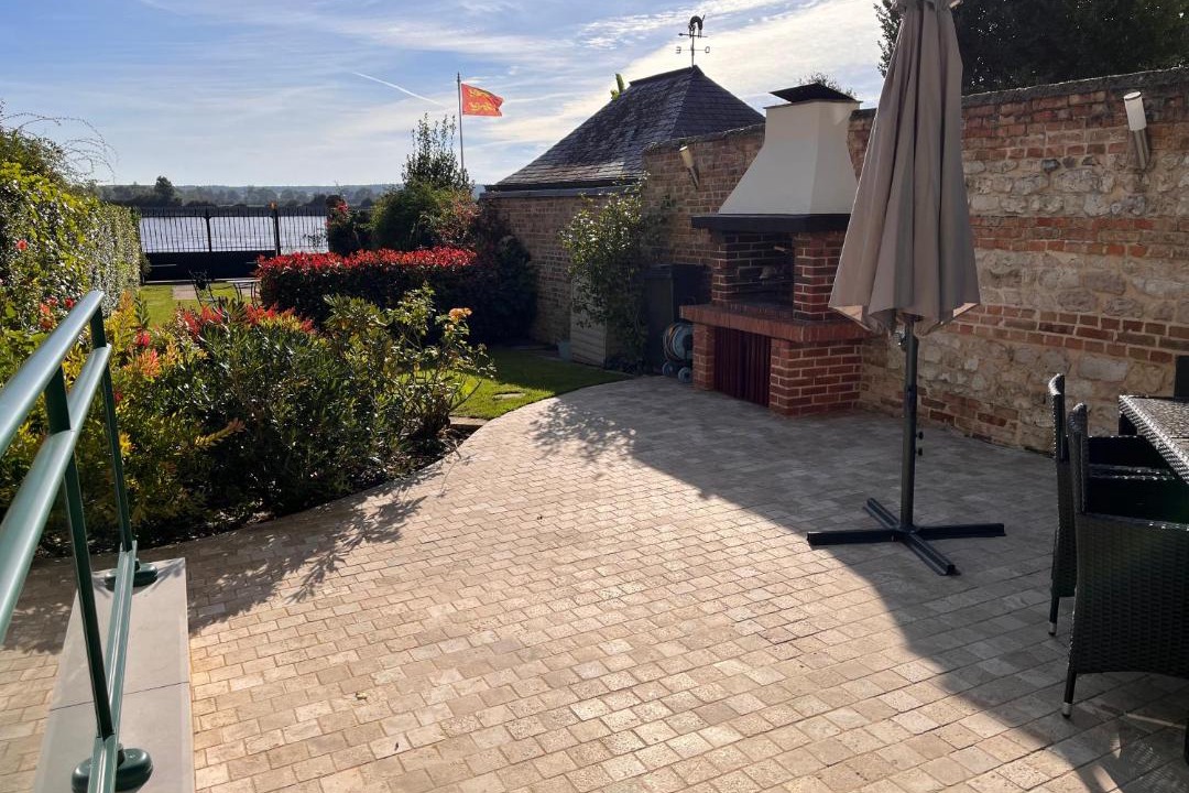 Photo of Patio Balcony in Villequier