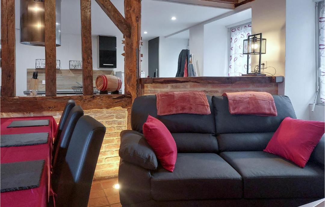Photo of Livingroom in Neuilly-le-Vendin