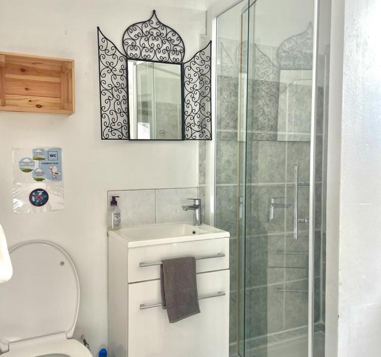 Photo of Bathroom in Lezignan-Corbieres