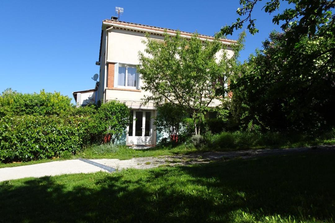 Photo of Buildings in La Garde