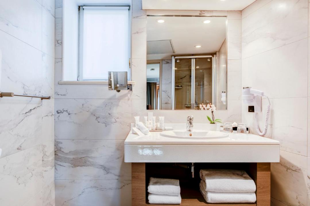 Photo of Bathroom in Old Lyon