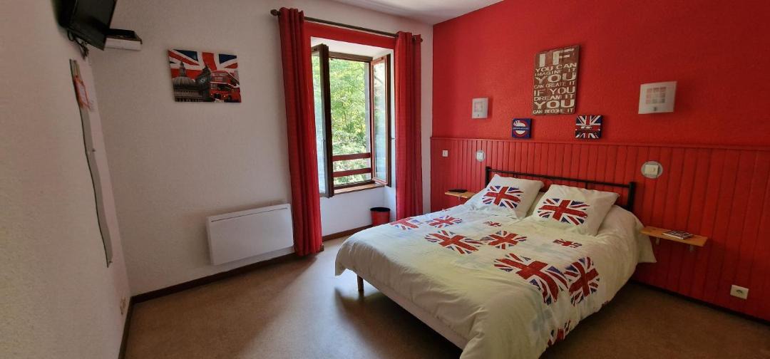 Photo of Bedroom in Saint-Floret