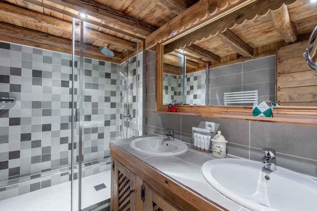 Photo of Bathroom in Saint-Martin-de-Belleville