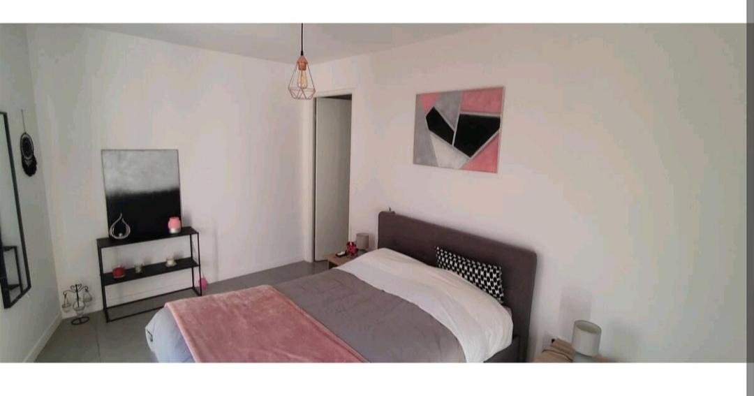 Photo of Bedroom in Villenave-d'Ornon
