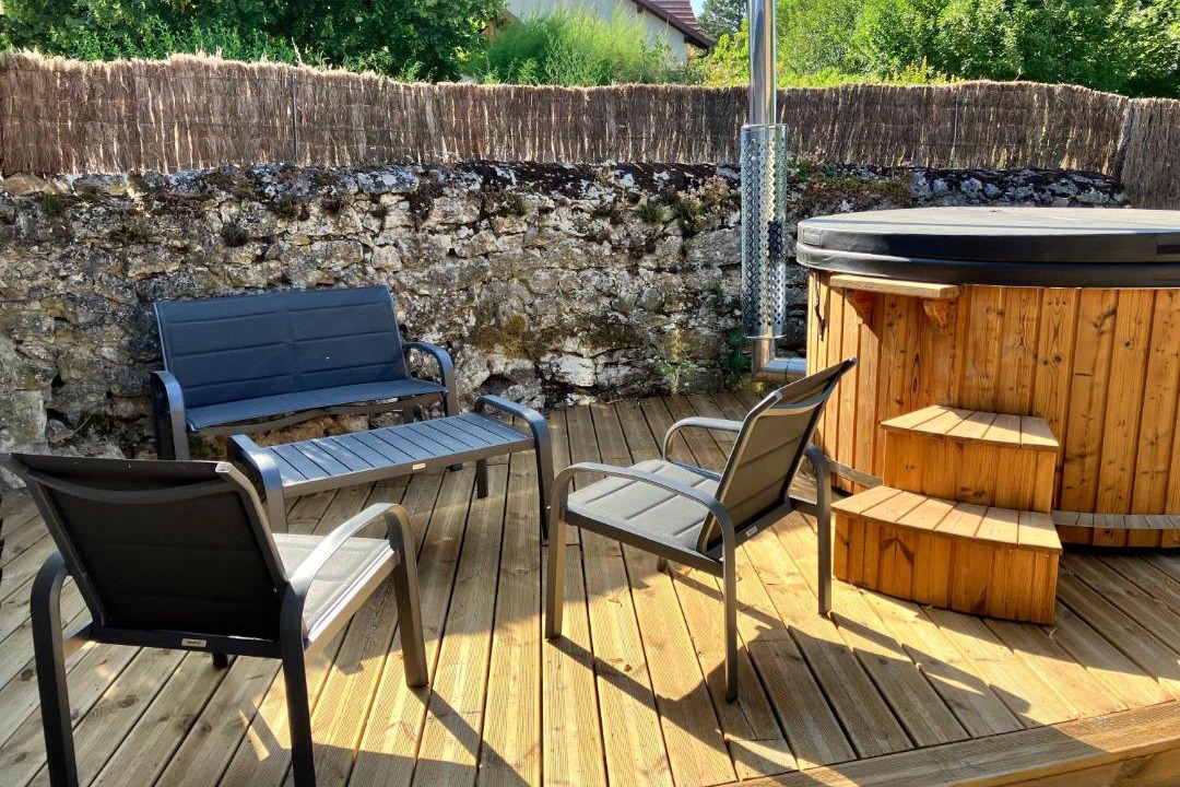 Photo of Patio Balcony in Ceyzerieu