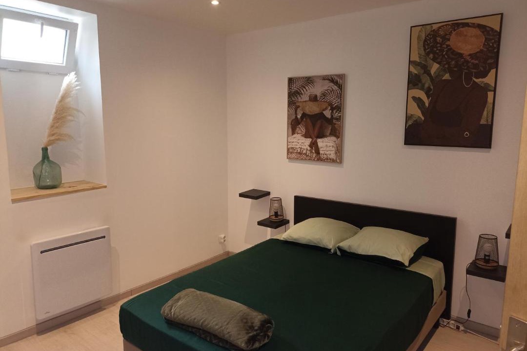 Photo of Bedroom in Quarante