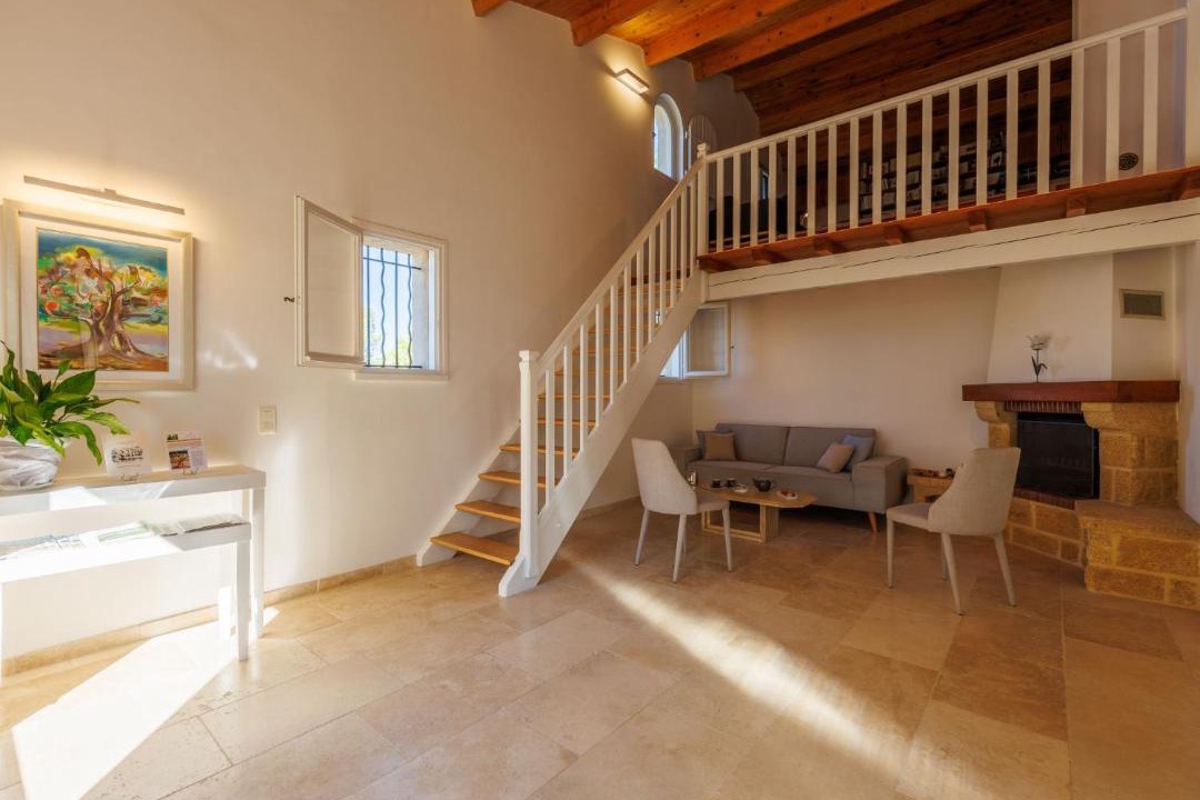 Photo of Livingroom in Saint-Hilaire-d'Ozilhan