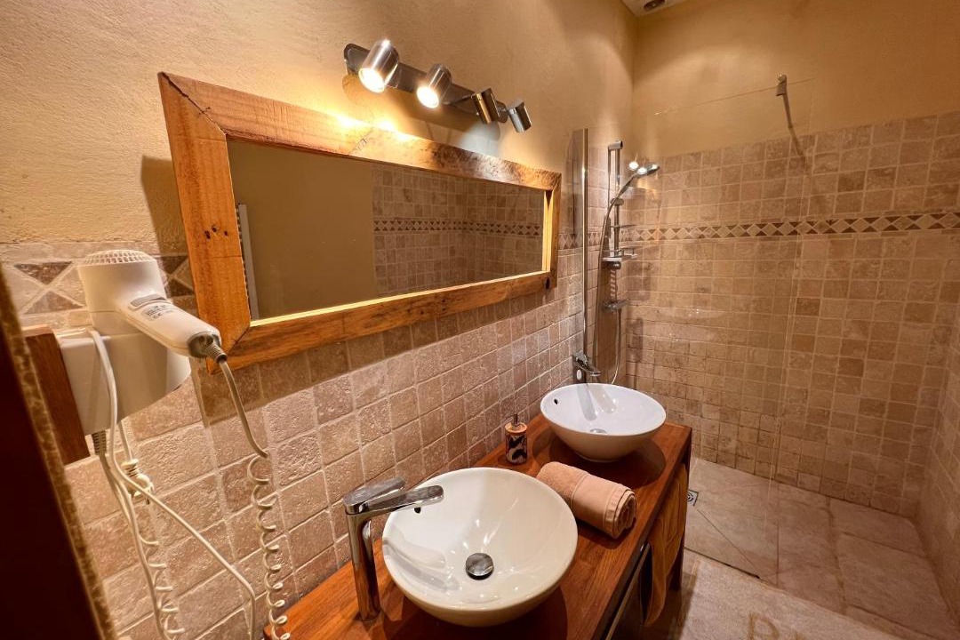 Photo of Bathroom in Rouffignac-Saint-Cernin-de-Reilhac
