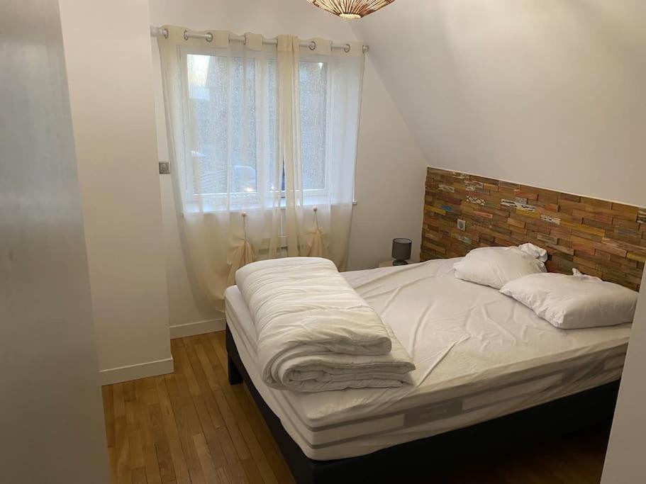 Photo of Bedroom in Saint-Ideuc