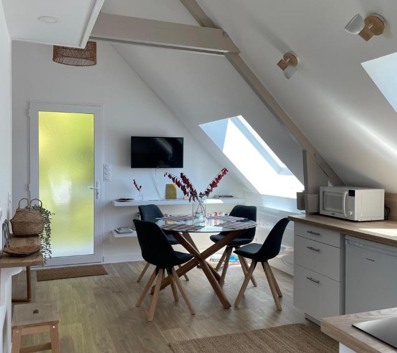 Photo of Livingroom in Sainte-Genevieve-les-Gasny