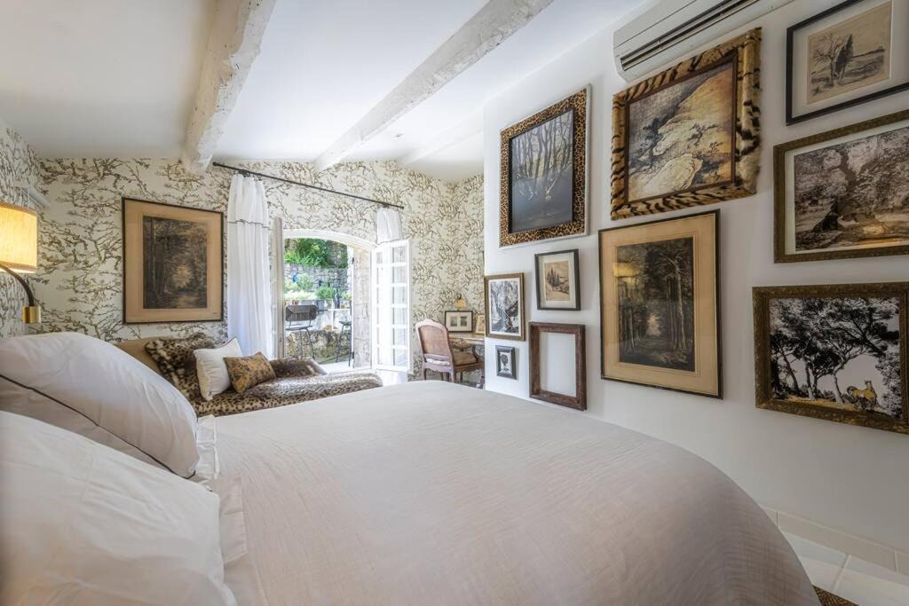 Photo of Bedroom in Les Baux-de-Provence