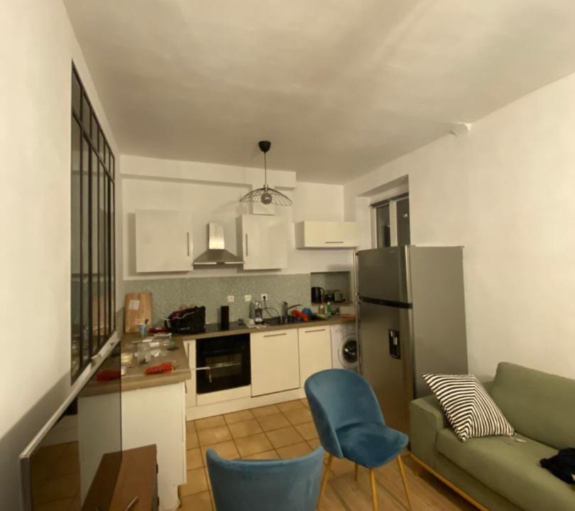 Photo of Livingroom in Voltaire - Saint Amour