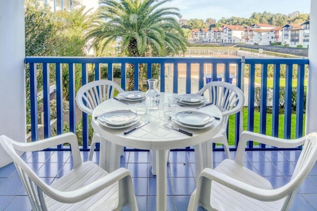 Photo of Patio Balcony in Behobie