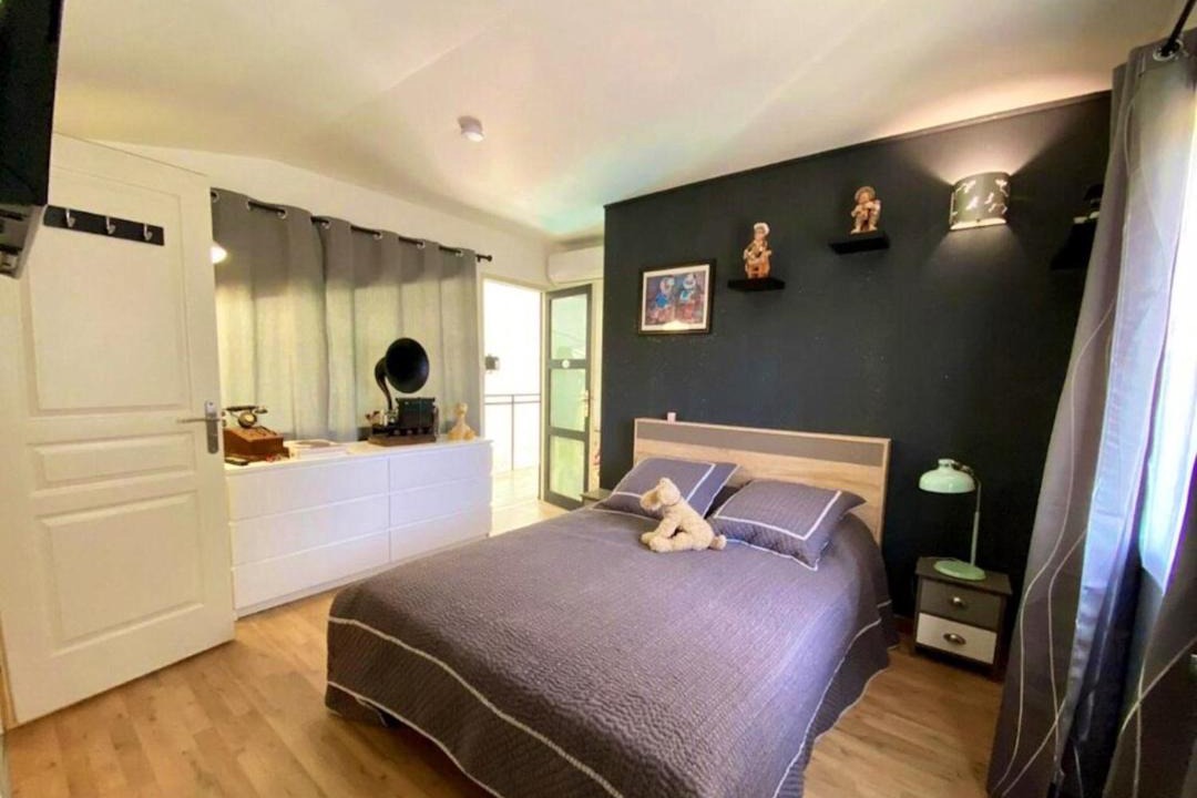 Photo of Bedroom in Cavaillon
