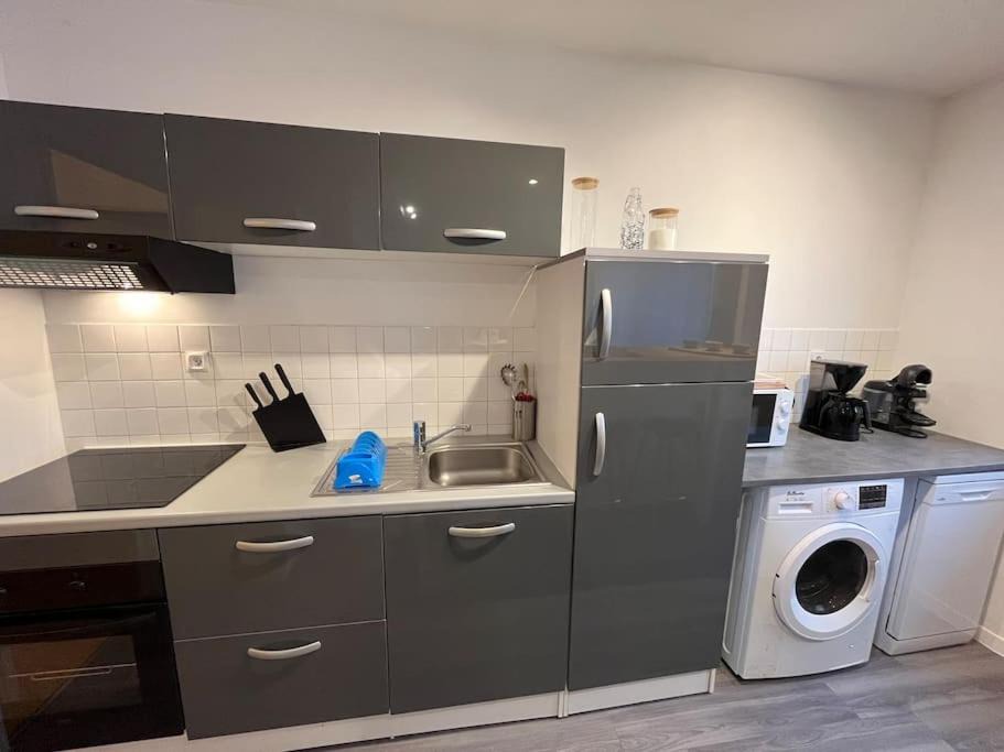 Photo of Kitchen in Folie-Couvrechef