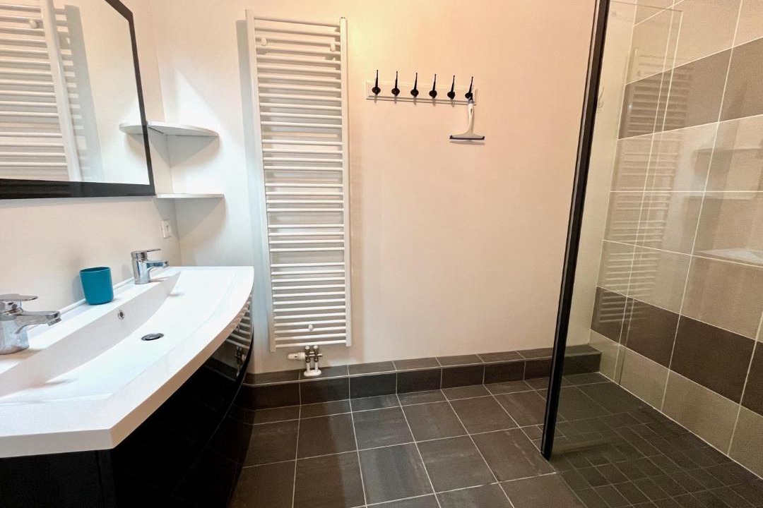Photo of Bathroom in Port of Caen