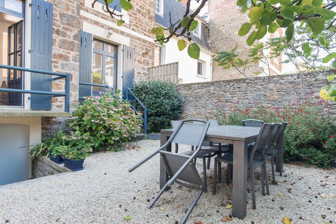 Photo of Patio Balcony in Parame