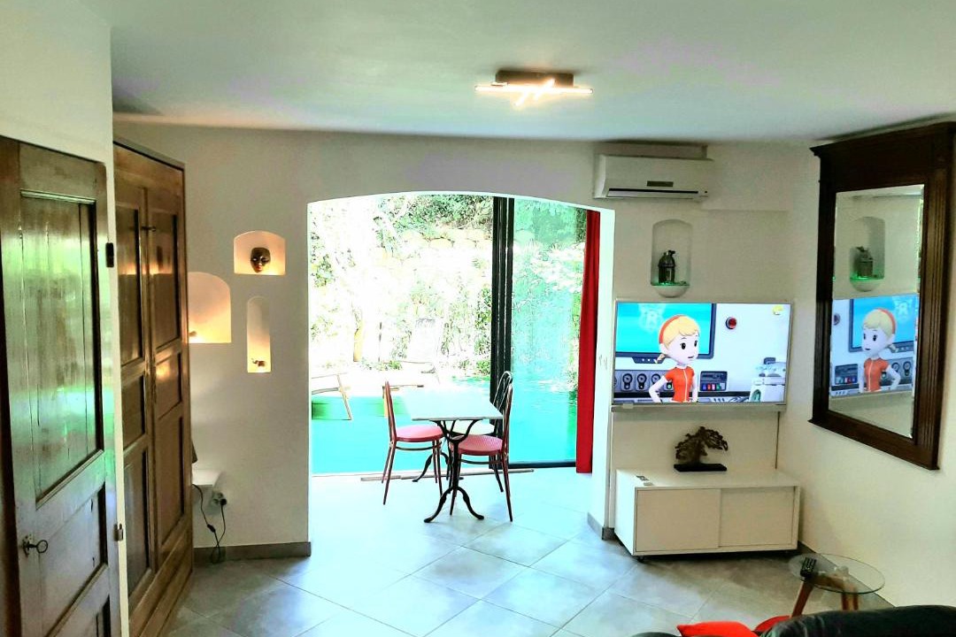 Photo of Livingroom in Hyeres City Centre