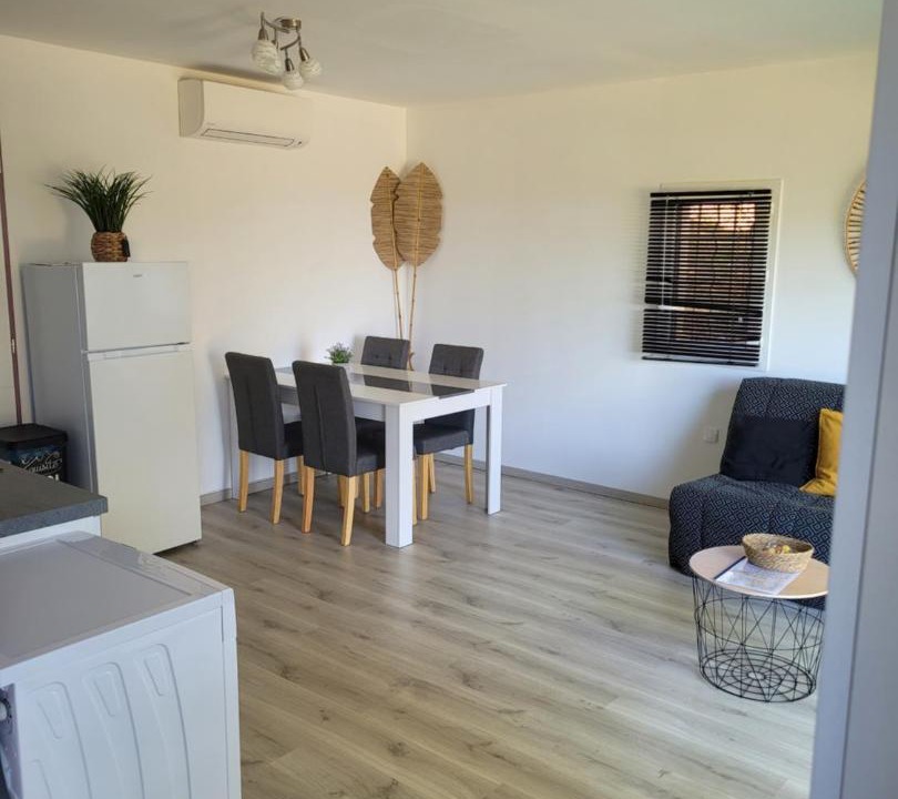 Photo of Livingroom in Saint-Julien-de-Peyrolas
