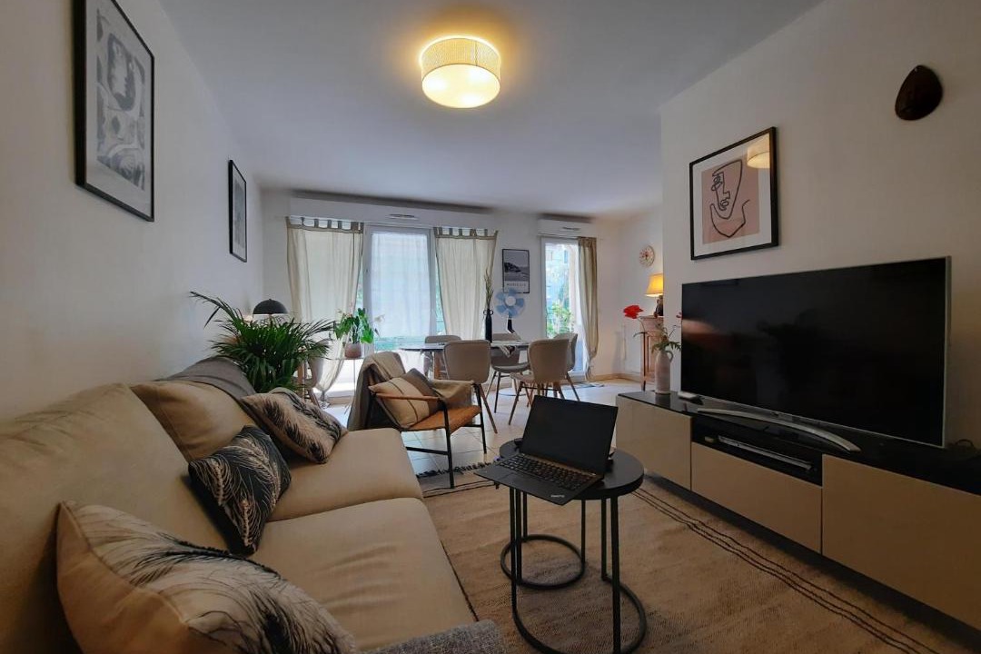 Photo of Livingroom in Prado-Perier