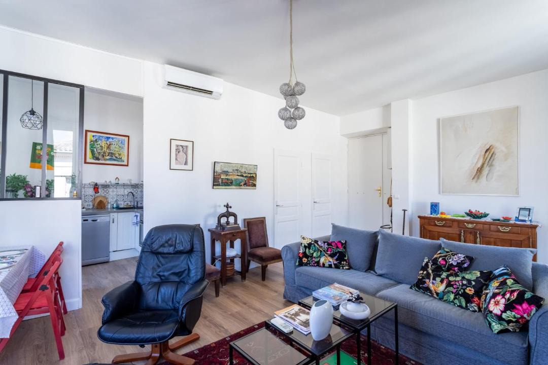 Photo of Livingroom in Hyeres City Centre