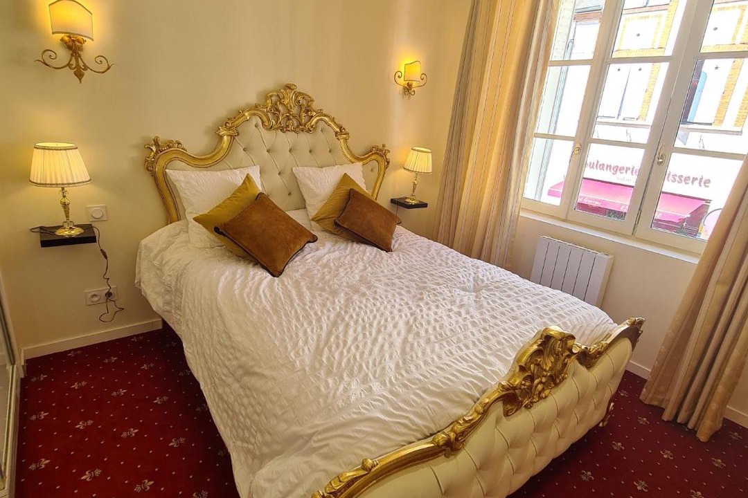 Photo of Bedroom in Sully-sur-Loire