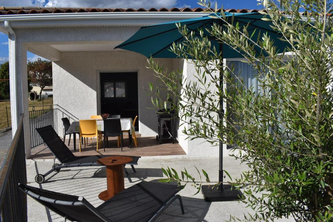 Photo of Patio Balcony in Balazuc
