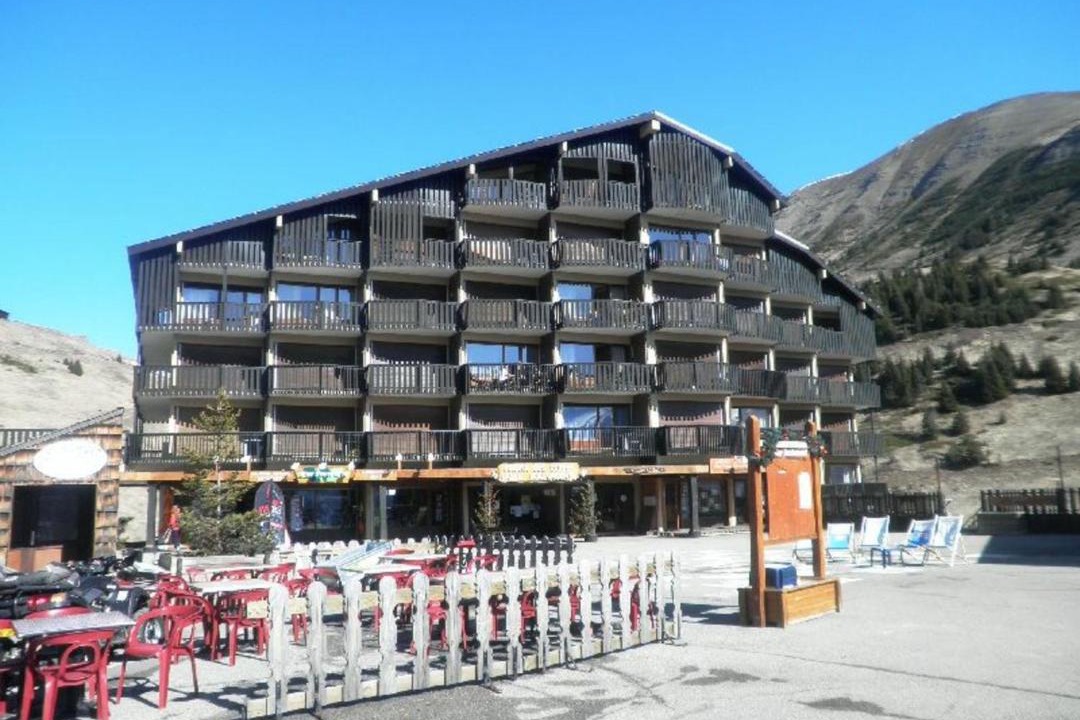 Photo of Buildings in Auris