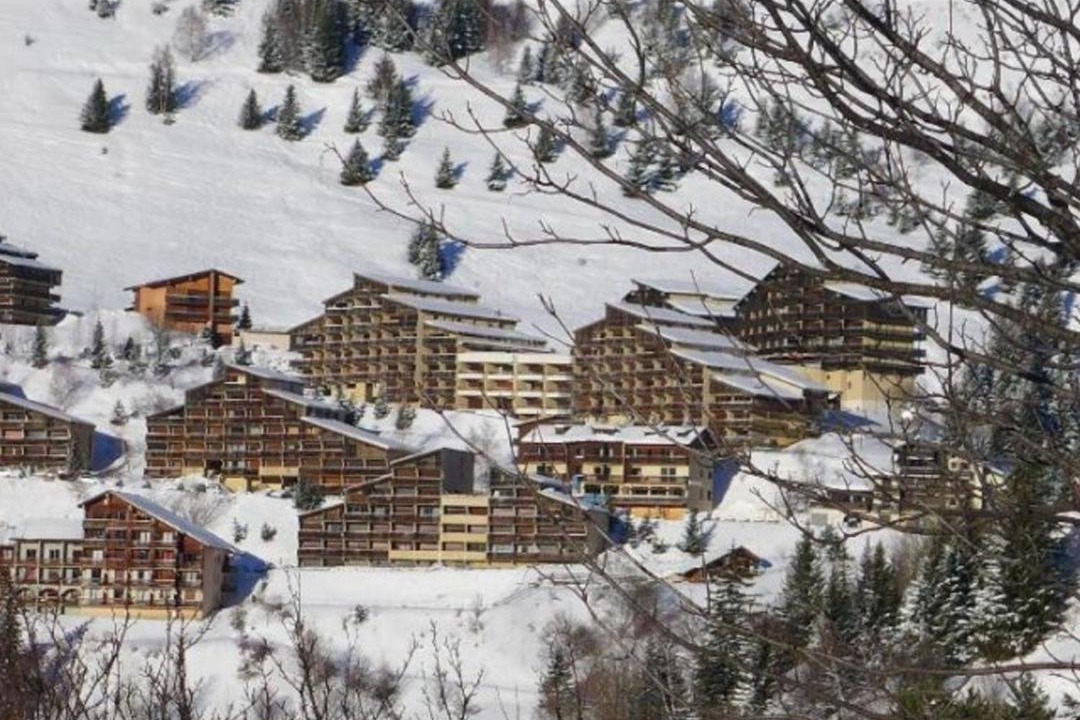Photo of Buildings in Auris